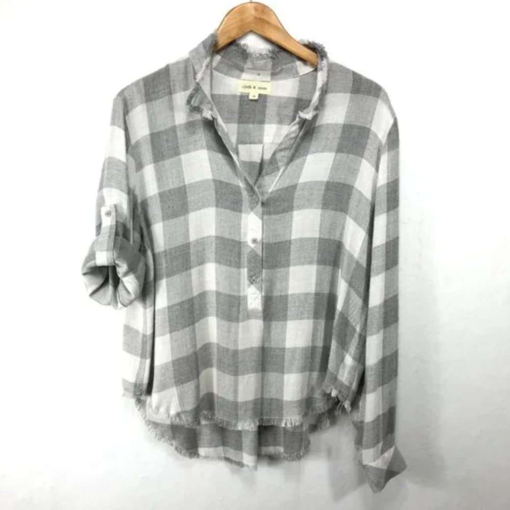 Cloth & Stone Women's Shirt L Raw Hem Roll Tab Gray White Buffalo Plaid